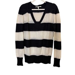 Skaist Taylor Wide Black and Cream Striped V-Neck Mohair Blend Sweater in Sz M
